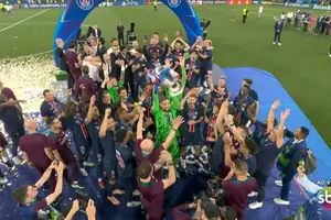 PSG campeão (Foto: Reprodução)