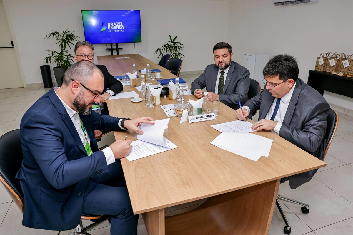 Rafael Fonteles firma parcerias para impulsionar cadeia produtiva de energia limpa no Piauí