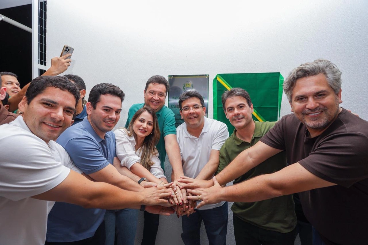 Rafael Fonteles inaugura ginásio em Picos