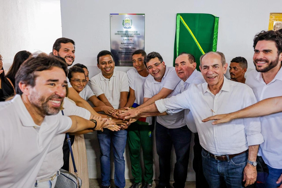 Rafael Fonteles inaugurou a reforma e modernização do Centro Estadual de Tempo Integral (Ceti) Jacob Demes