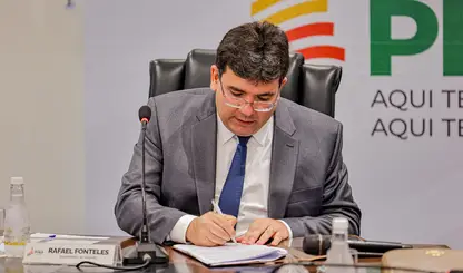 Governo do Piauí firma acordo com Aneel para fortalecer fiscalização de serviços