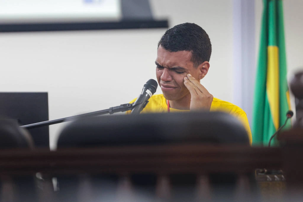 Soldado Luan Felipe Alves Pereira, que jogou um homem de uma ponte, chorou durante audiência de custódia no Tribunal de Justiça Militar