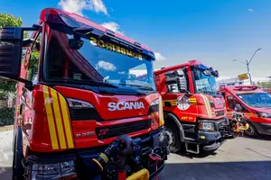 Veículos de combate e prevenção a incêndios do Corpo de Bombeiros Militar do Piauí (Foto: Reprodução)
