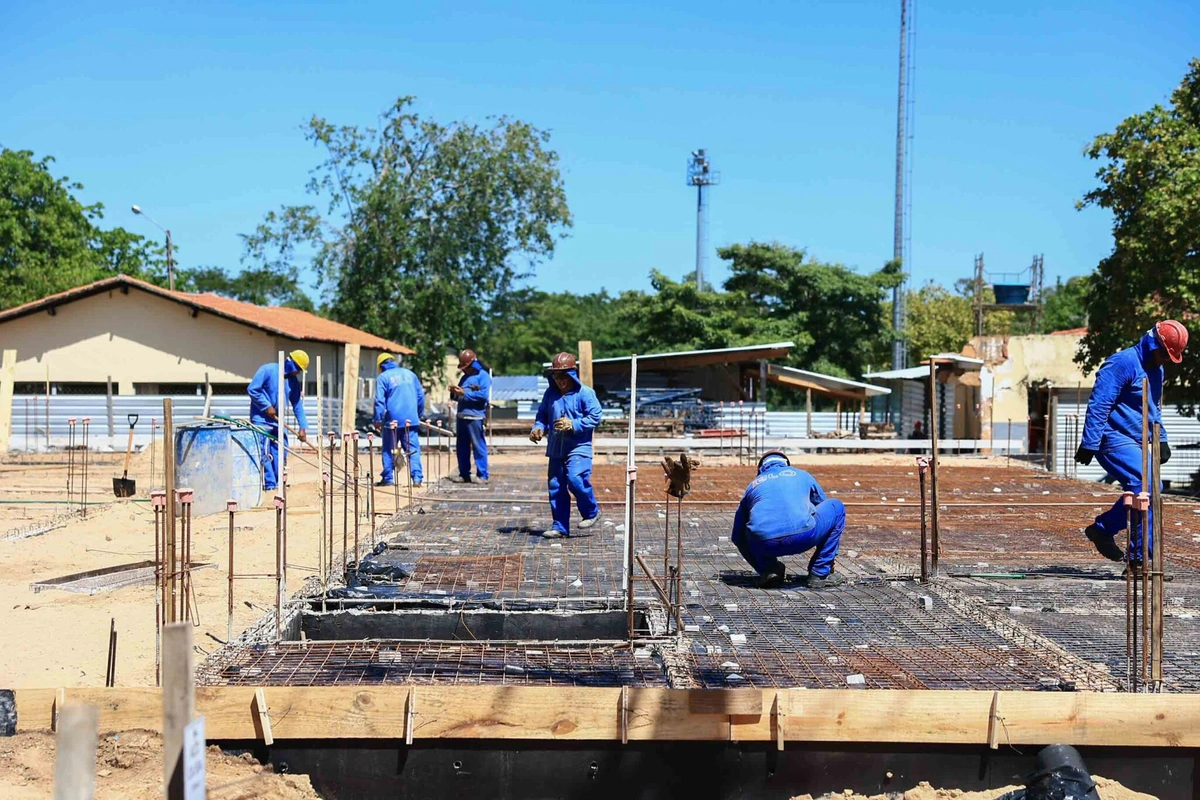 Fundações dos novos blocos que serão construídos