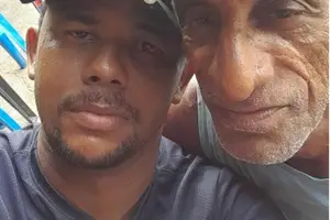 Gilmar Carvalho Rocha e o idoso, Raimundo Nonato da Silva, de 69 anos (Foto: Redes Sociais)