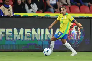 Marta contra o Uruguai na Copa América. (Foto: Imagem de divulgação)