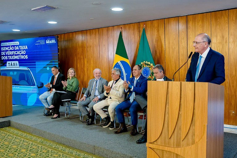 Medida assinada nesta segunda (14) pelo presidente Lula