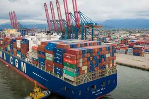 Navio cargueiro (Foto: Reprodução)