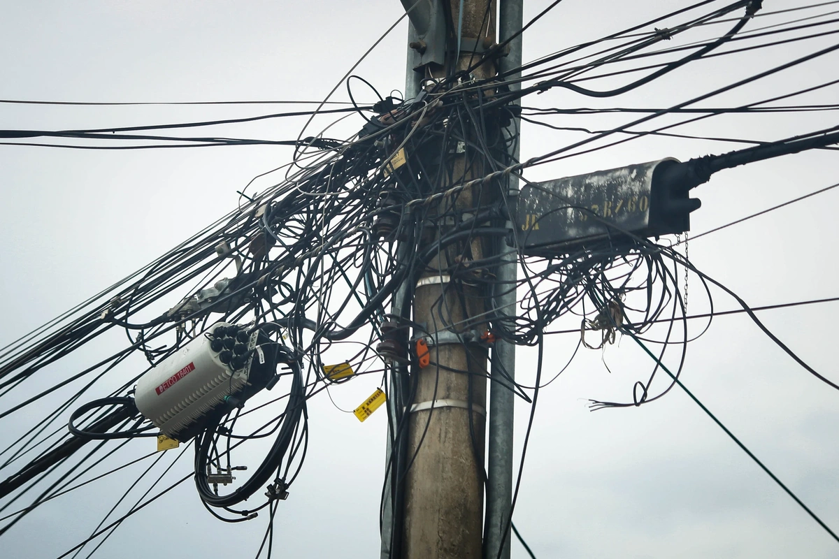 Nova lei aumenta pena para furto de cabos de energia e telecomunicação no país