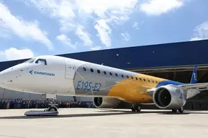 Os jatos E195-E2 são os maiores e mais modernos da nova geração da Embraer. (Foto: Embraer)