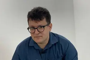 Petrus Evelyn, o vereador dos recortes em redes sociais é acusado por denúncias a frente da CPI da Águas de Teresina (Foto: Reprodução)