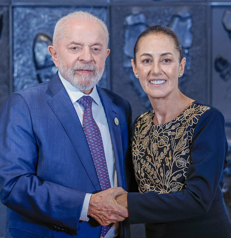 Presidente Luiz Inácio Lula da Silva ao lado da presidente Claudia Sheinbaum