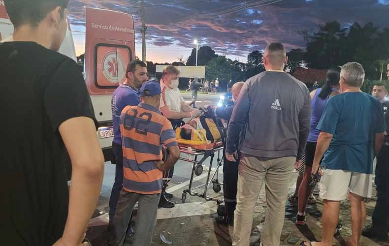 SAMU em atendimento após o acidente