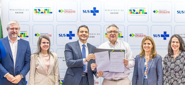 SUS terá atendimento complementar por planos de saúde a partir de agosto, diz Ministério