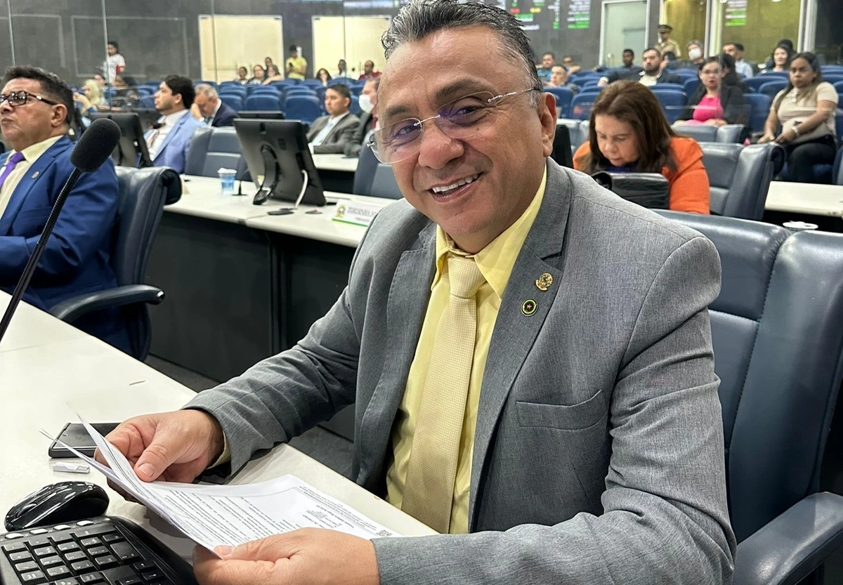Vereador Dudu avança com projeto que garante cuidados a pessoas com fibromialgia em Teresina