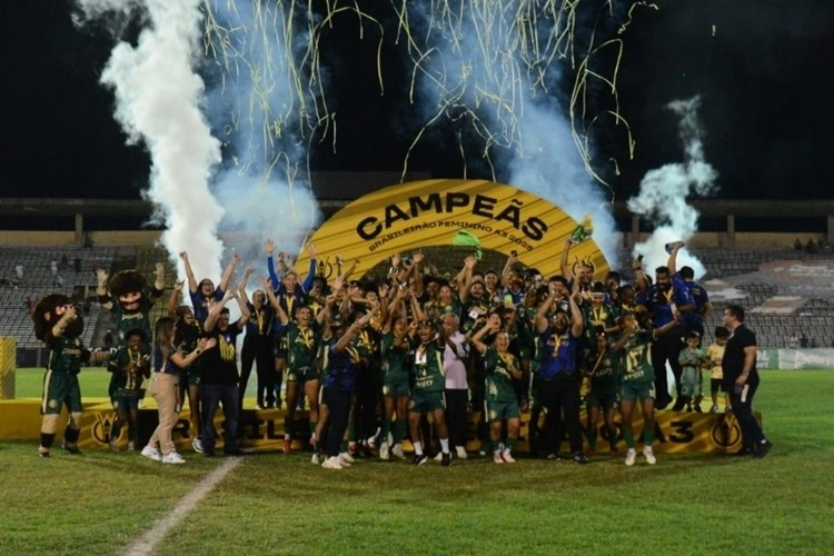 Atlético Piauiense comemorando título
