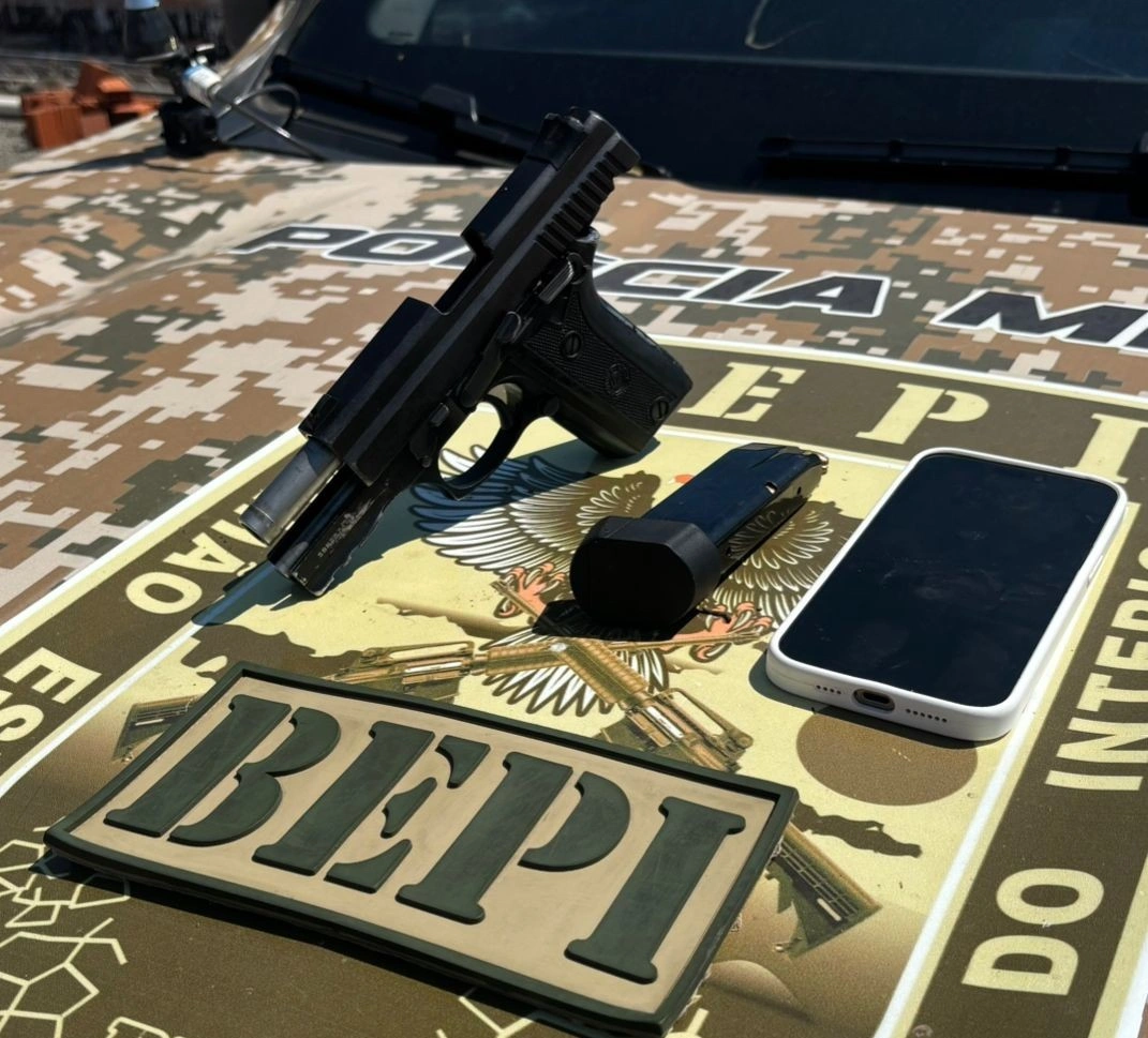 BEPI aprendeu uma pistola com carregador