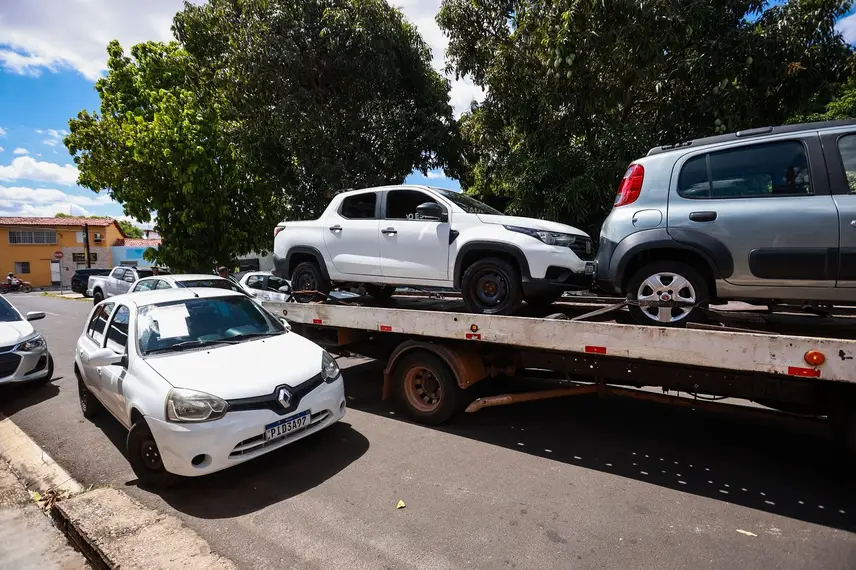 Carros apreendidos pelo DENARC