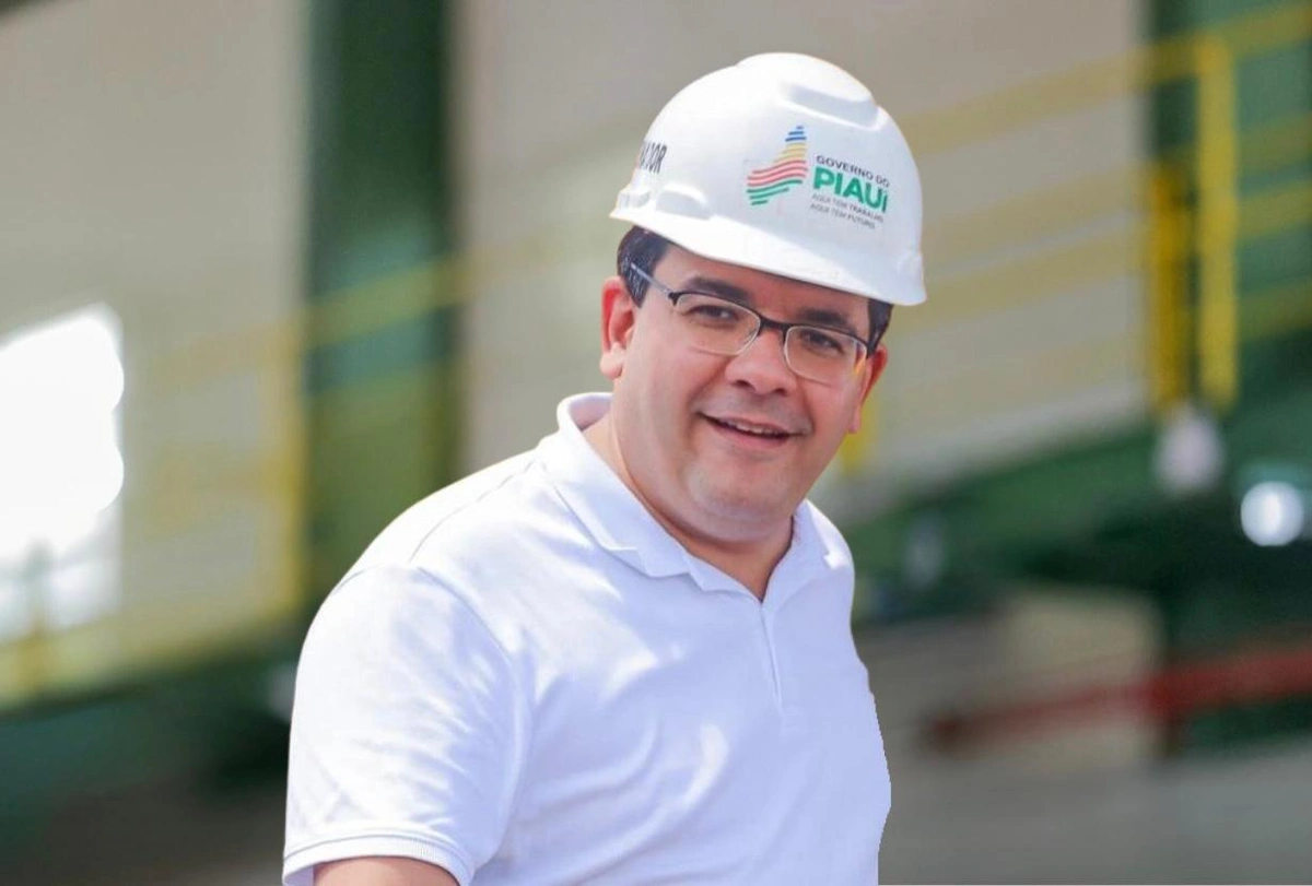 Governador Rafael Fonteles visita obra de hospital