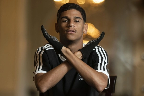 Luva de Pedreiro, influenciador