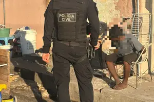 Prisão de casal pela Polícia (Foto: SSP-PI)