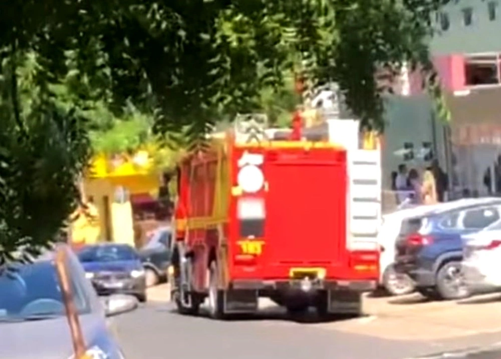 Bombeiros na UPA do Satélite