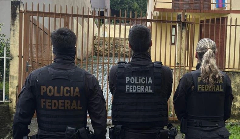 Equipe da Polícia Federal