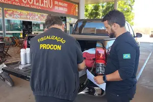 Fiscalização do PROCON (Foto: MPPI)