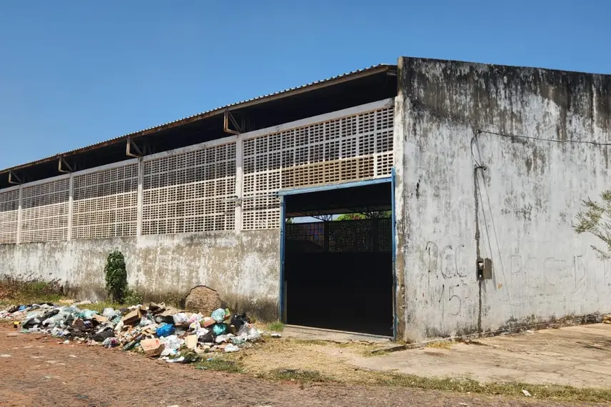 Ginásio abandonado da Vila da Guia