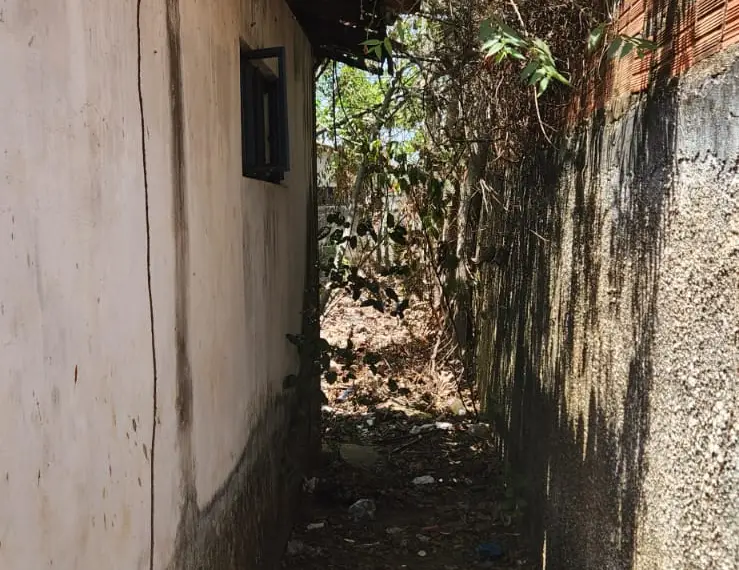 Ginásio abandonado da Vila da Guia