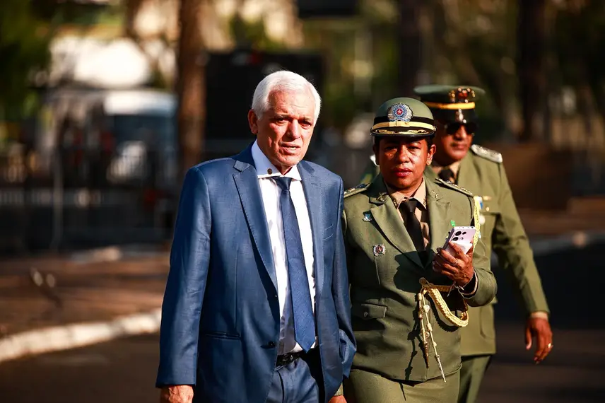 Governador em exercício Themístocles Filho