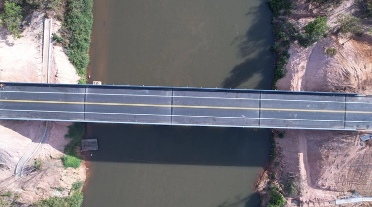 Ponte sobre o rio Parnaíba, ligando as cidades de Ribeiro Gonçalves, no Piauí, e Tasso Fragoso, no Maranhão