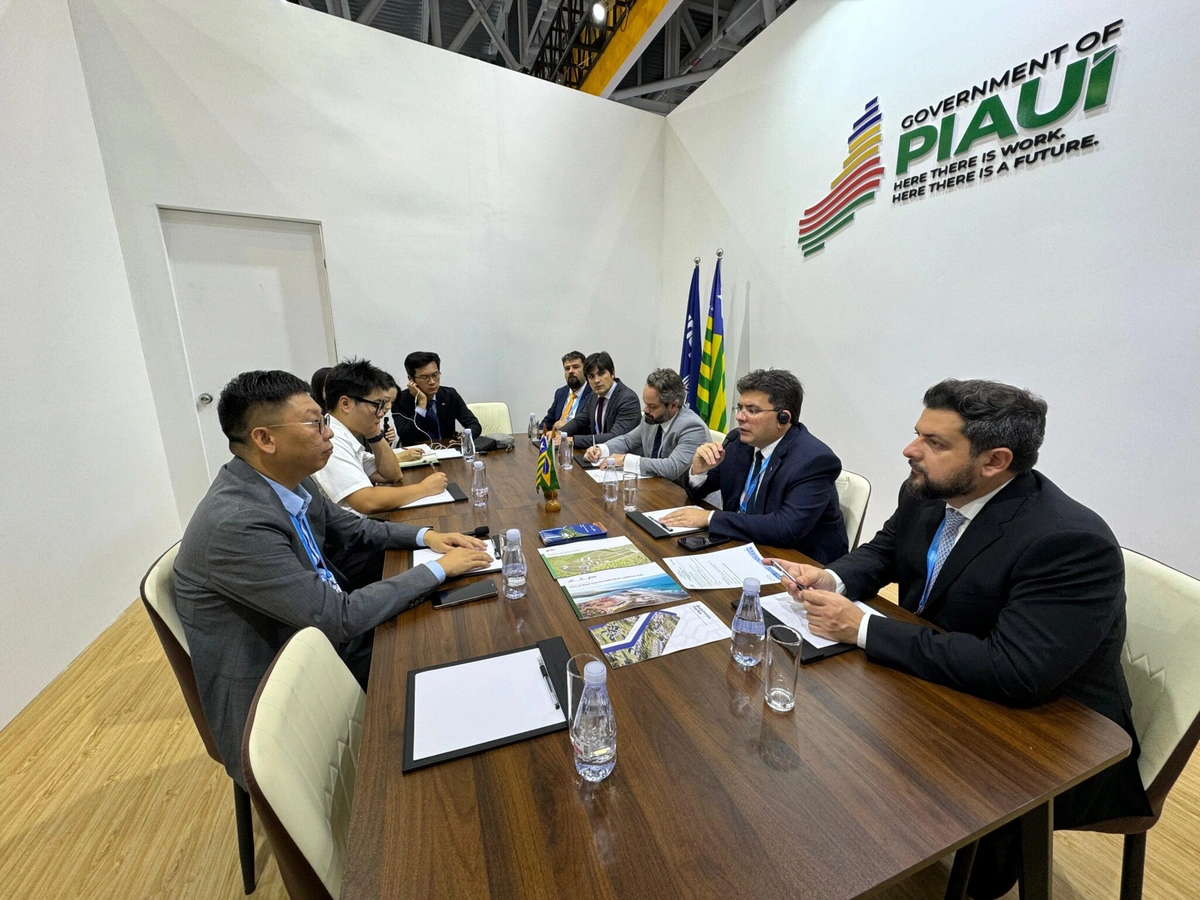 Reunião com o CEO da empresa XGMA Machinery Group