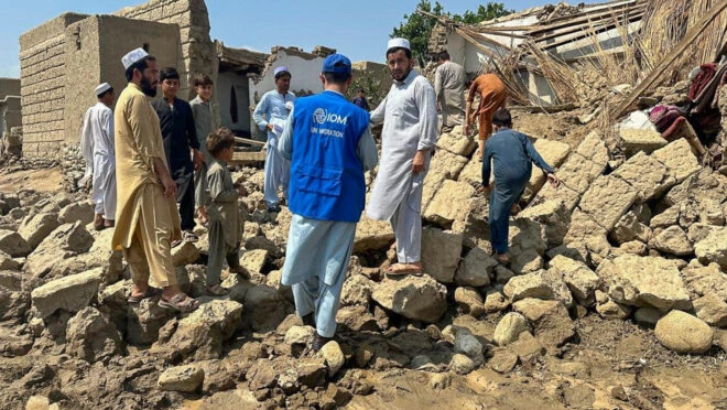 Terremoto de magnitude 6,0 atinge o Afeganistão e deixa mais de 810 mortos e 2.800 feridos