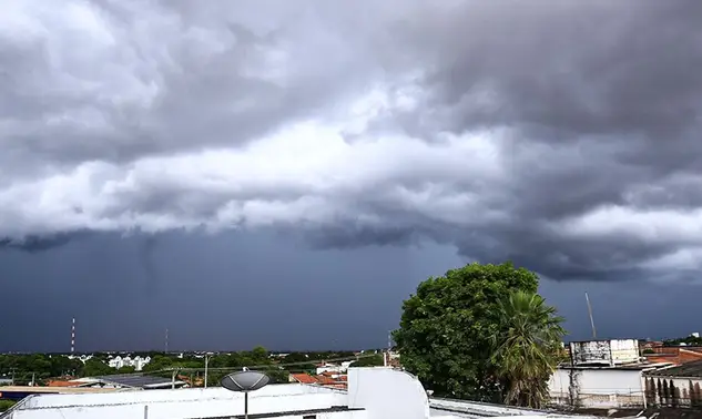 Inmet alerta para chuvas intensas em mais de 150 cidades do Piauí