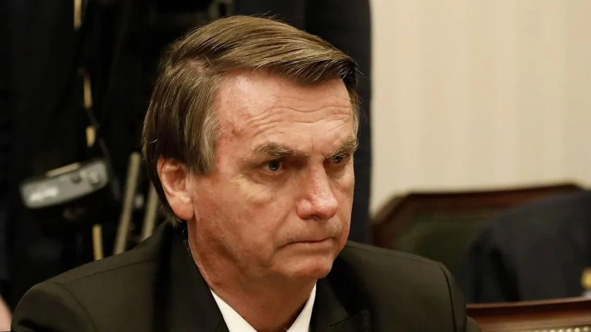 Ex-presidente deixa custódia na PF e será encaminhado para ala especial do sistema penitenciário do DF