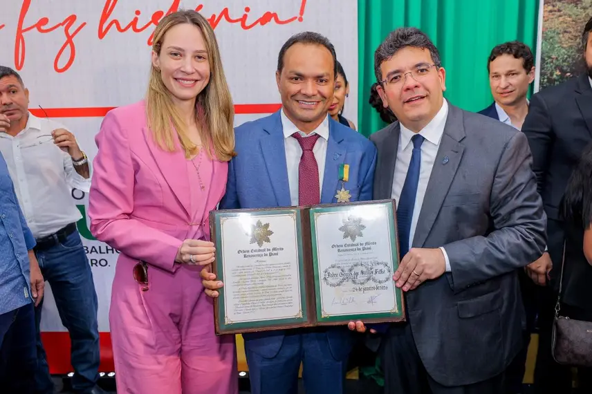Governo do Piauí homenageia 34 personalidades com a Medalha do Mérito Renascença em Oeiras