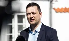 Premiê da Groenlândia alerta população para possível invasão dos Estados Unidos