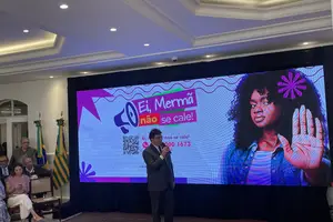 O governador do Piauí, Rafael Fonteles, discursa durante solenidade “Ei, Mermã, Não Se Cale”, (Foto: Revista40graus)