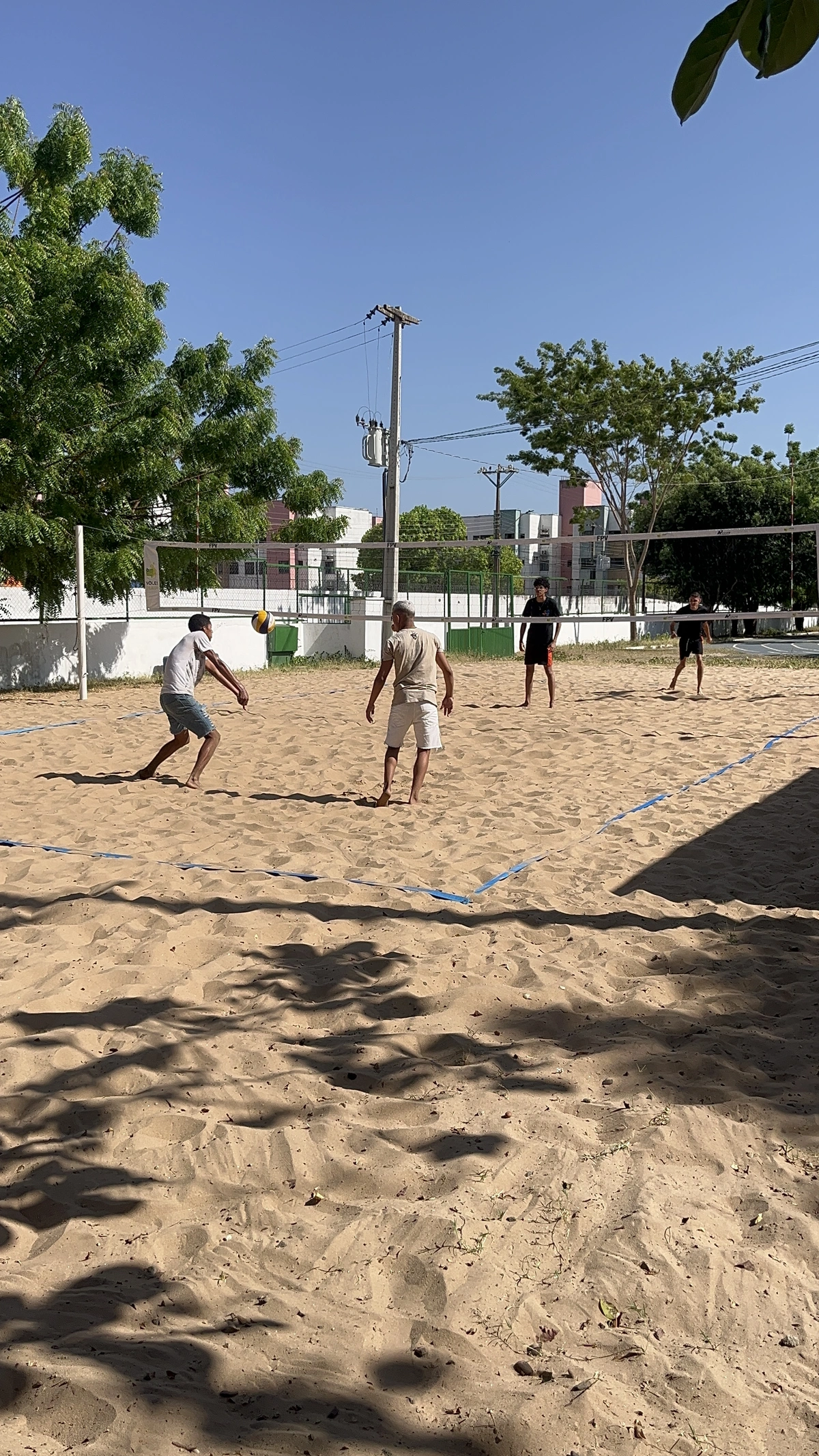 O projeto Vôlei Juventude Ativa, realizado pela Linne Eventos, foi realizado no dia 18 de janeiro de 2025, no Complexo Almeidão, localizado no bairro Dirceu I, em Teresina. O evento, que contou com patrocínio da empresa J Monte Center e apoio do Sistema Estadual de Incentivo ao Esporte (SIESPI)