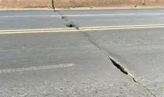 Ponte do Tancredo Neves “avisa” com rachadura e aguarda providências