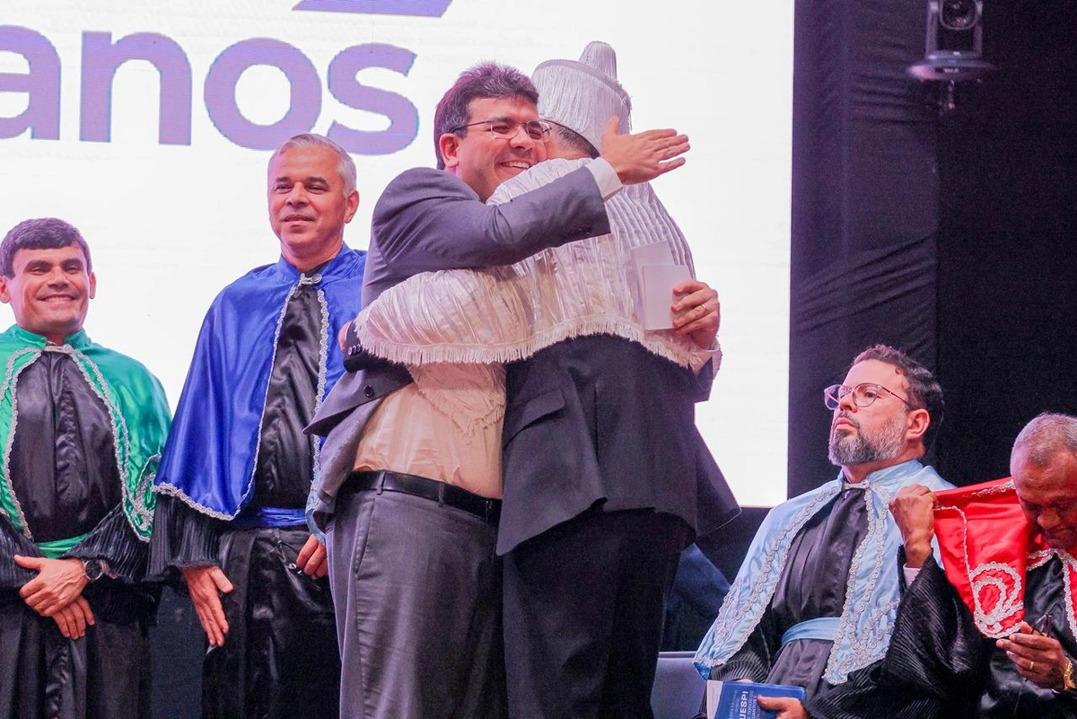 Posse do Reitor e vice-reitora da UESPI