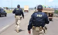 PRF prende foragido da Justiça durante fiscalização na BR-316 em Picos