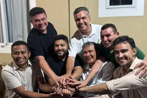 Wellington Dias, Vinicius Dias e Deputados do PT e outras lideranças (Foto: ASCOM)