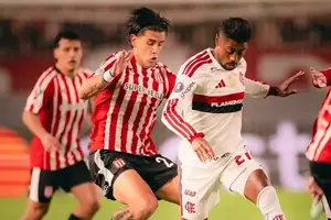 bruno Henrique em contra o Estudiantes (Foto: Reprodução)