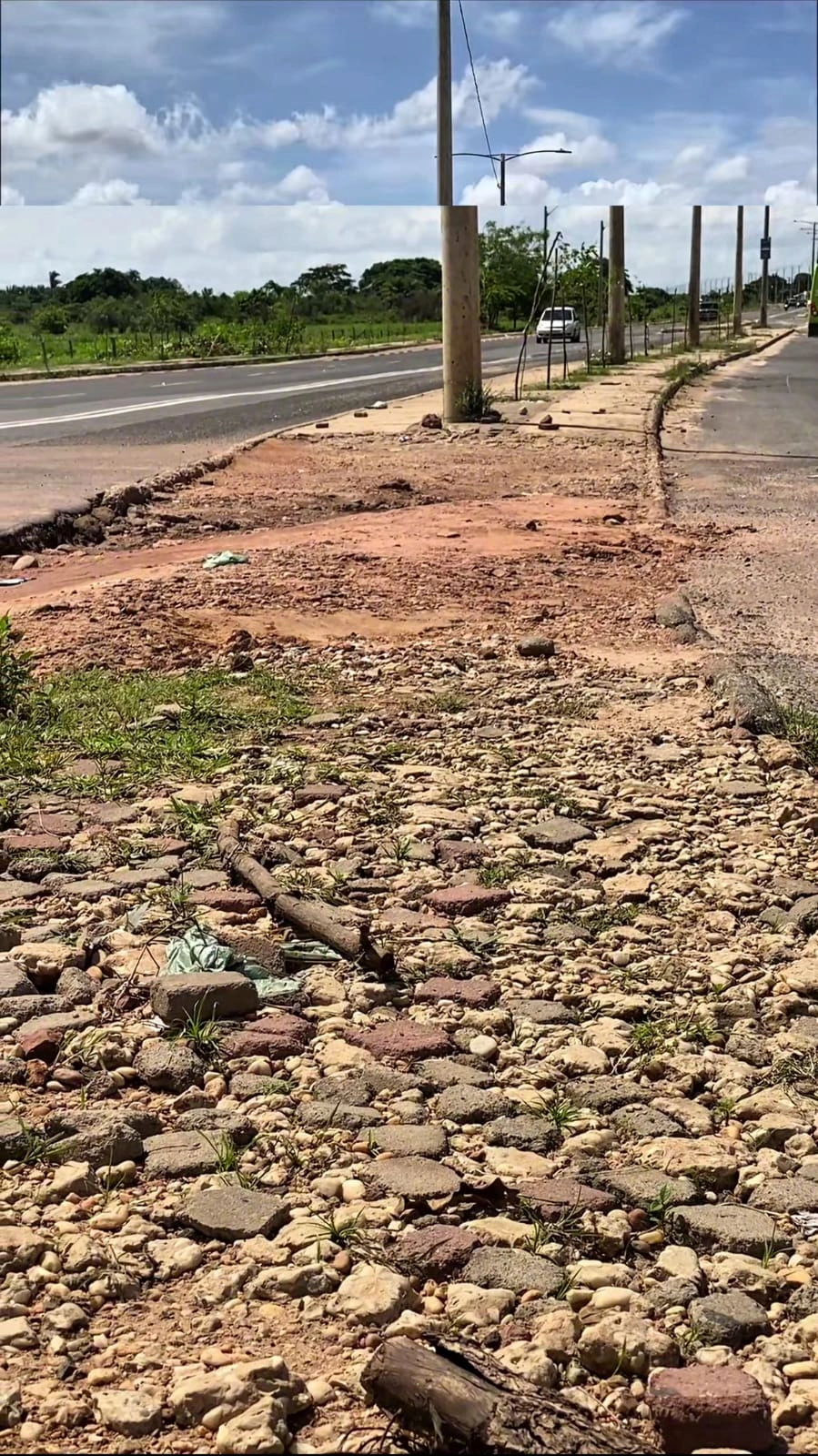 Cruzamento informal da Avenida Poty