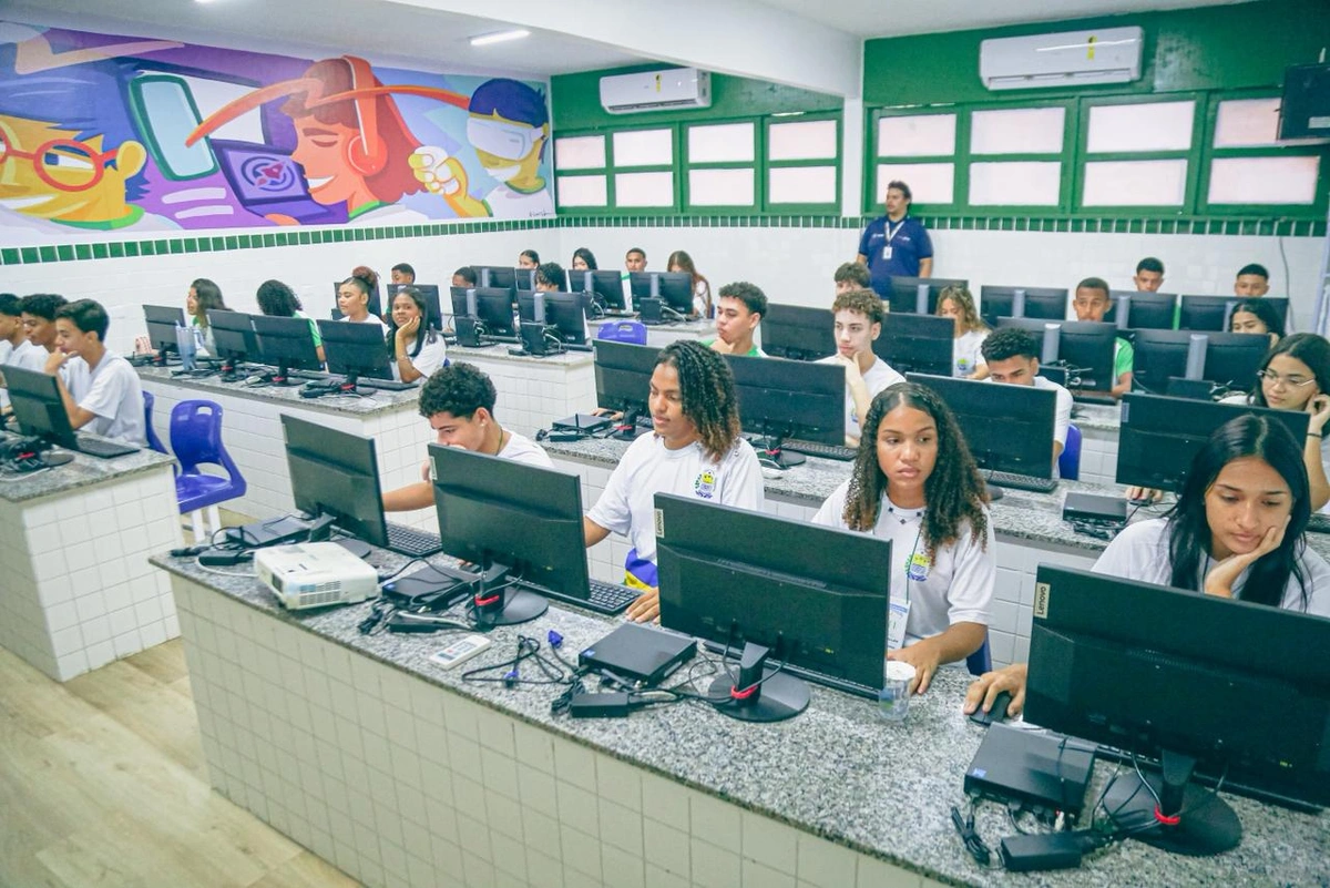 Em Amarante, Rafael Fonteles inaugura escola e autoriza mais de R$ 10 milhões em obras