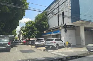 Infrações de trânsito no entorno da Praça Pedro II aos domingos (Foto: Revista40graus)