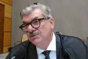 Ministro Marco Buzzi durante sessão da Quarta Turma do STJ em 3 de fevereiro de 2026 (Foto: STJ)