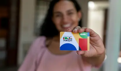 FMI frustra críticos: Bolsa Família não “aposenta” mulheres do trabalho